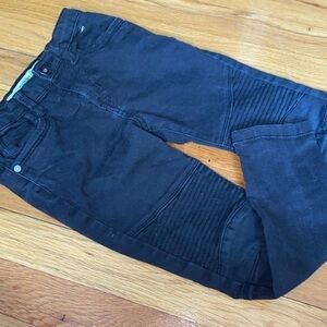 Super skinny Primark black boys jeans 6 fit is 5T for us was 4T EUC.